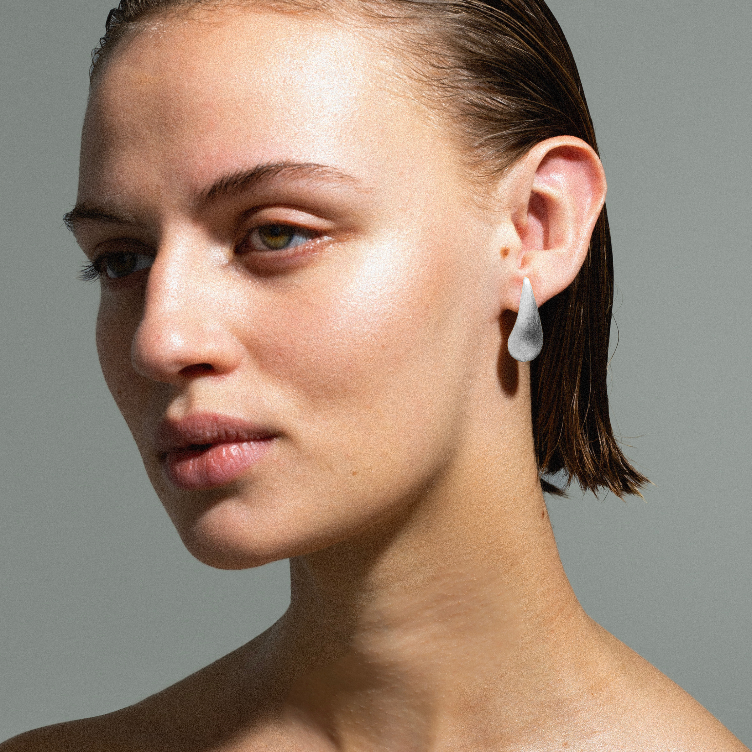 Mega Orbis Drop Stud