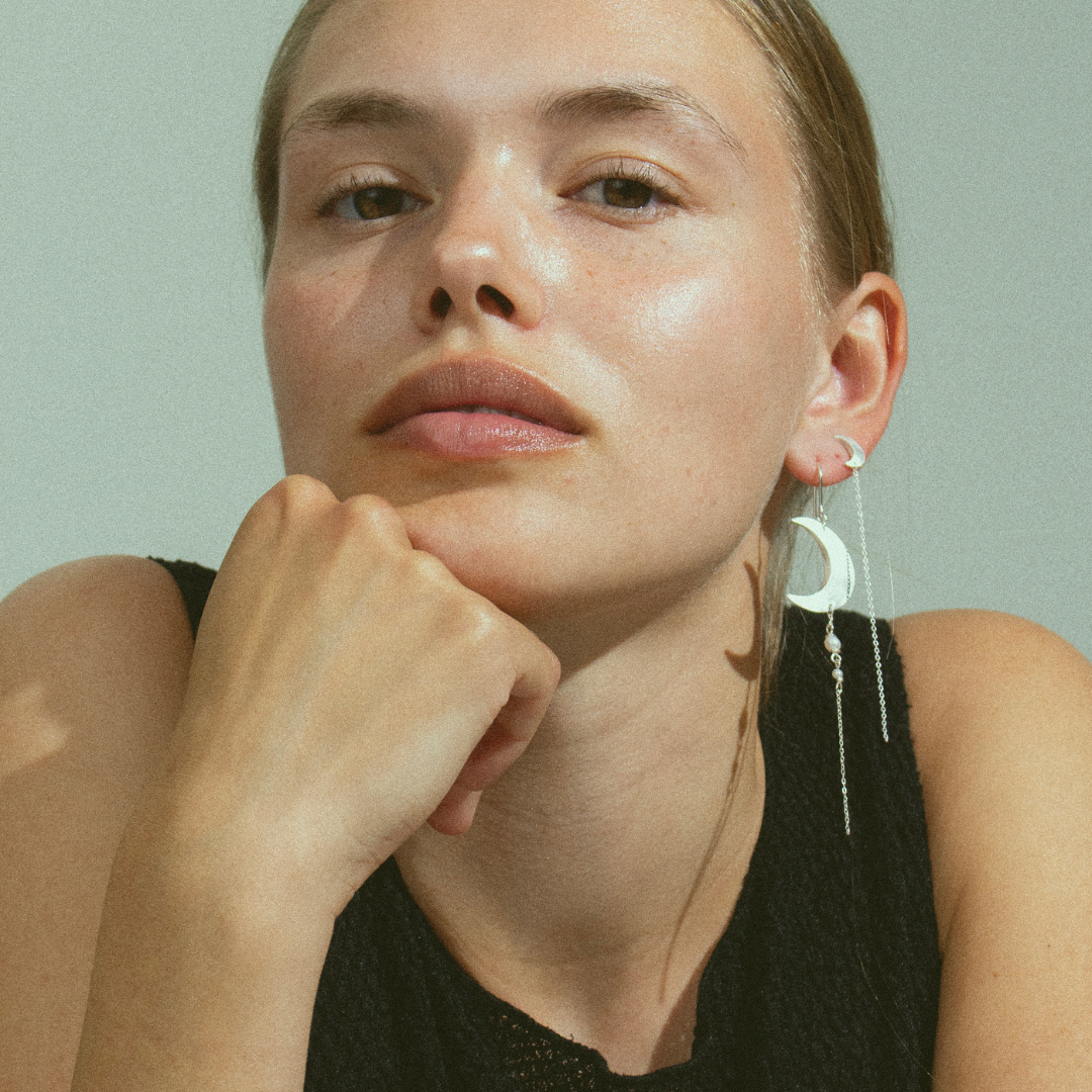 Half Moon Chain Stud