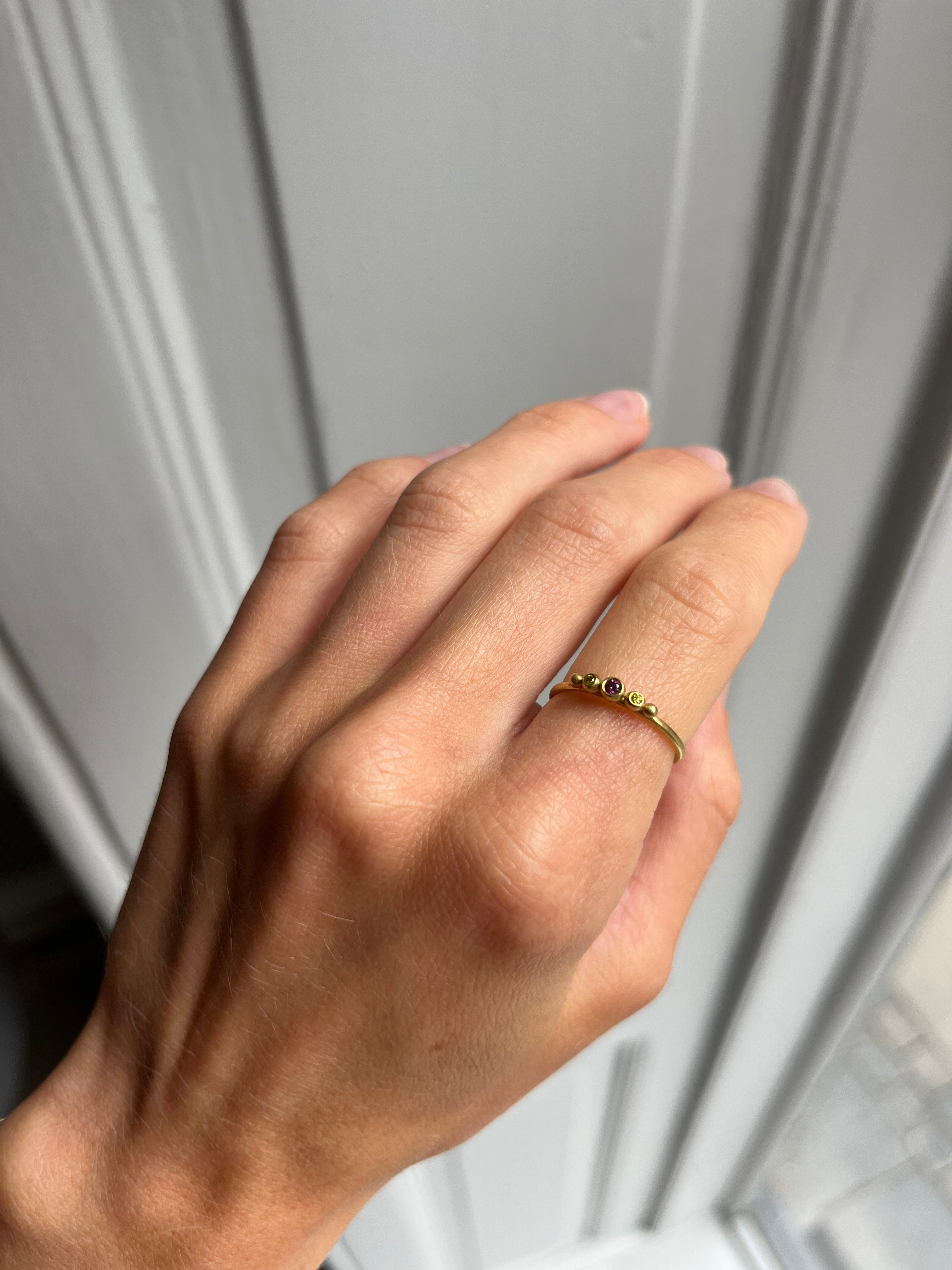 Medium Diadem Ring in 14K gold with colored diamonds